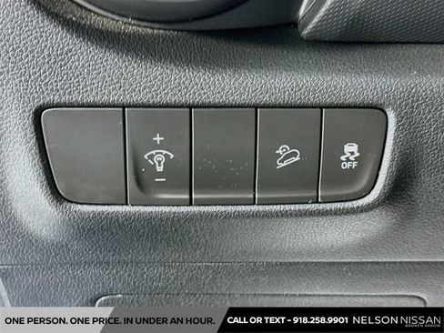 Used 2022 Hyundai Kona SEL w/ Convenience Package FWD image 10