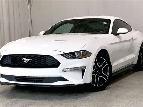 Used 2022 Ford Mustang Premium RWD image 2