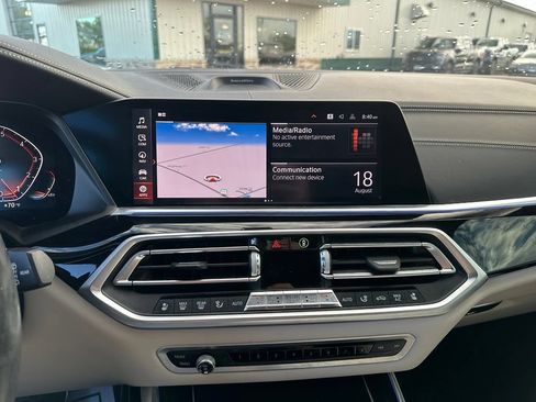 Used 2019 BMW X5 xDrive50i w/ M Sport Package AWD/4WD image 18