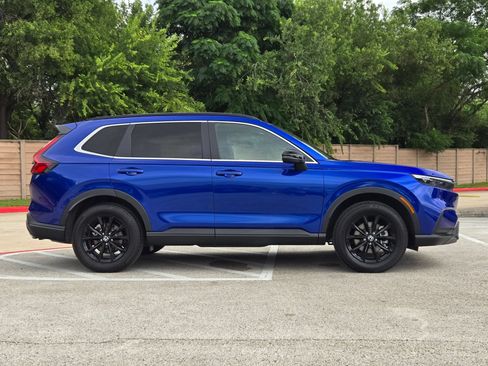 Used 2025 Honda CR-V Sport image 2