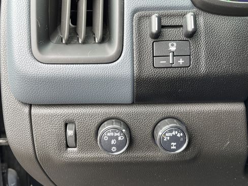 Used 2022 Chevrolet Colorado Z71 w/ Safety Package image 19