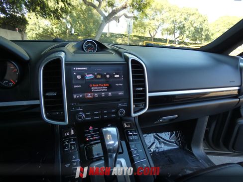 Used 2018 Porsche Cayenne AWD/4WD image 51