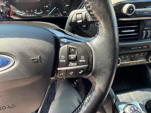 Used 2021 Ford Escape SE w/ SE Sport Appearance Package FWD image 15