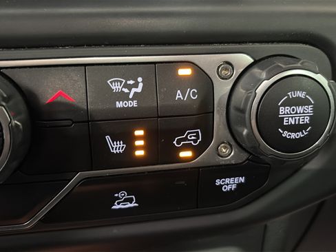 Used 2022 Jeep Wrangler Unlimited Sport AWD/4WD image 22