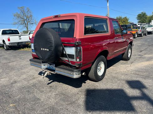 Used 1993 Ford Bronco XLT image 4