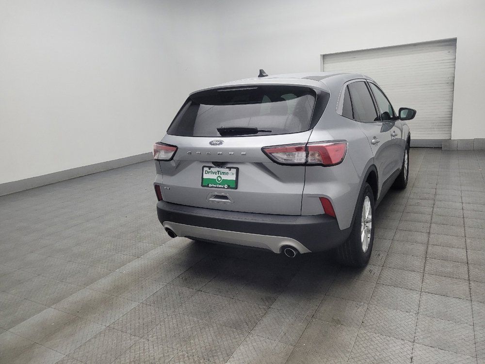 Used 2022 Ford Escape SE w/ Convenience Package FWD image 9
