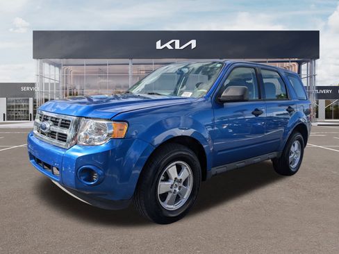 Used 2011 Ford Escape XLS w/ 101A Rapid Spec Order Code image 6