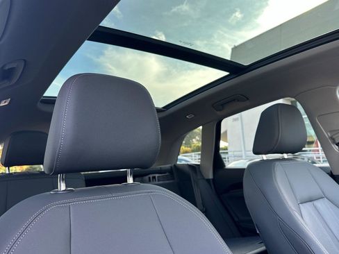 Certified 2025 Audi Q5 Premium Plus w/ Premium Plus image 17