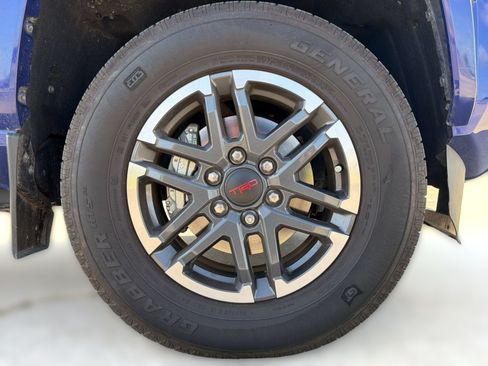 Used 2024 Toyota Tacoma TRD Sport RWD image 12