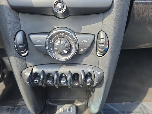 Used 2014 MINI Cooper Convertible image 22