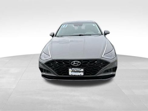 Used 2023 Hyundai Sonata Limited w/ Cargo Package FWD image 2