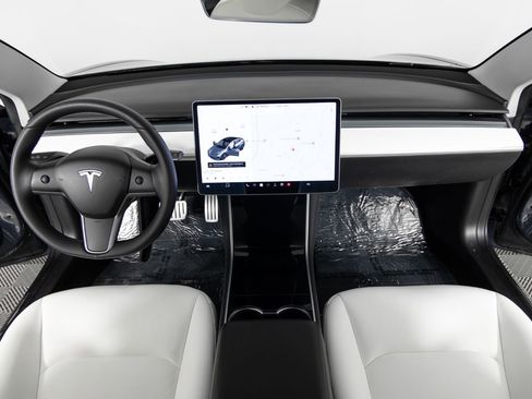 Used 2020 Tesla Model 3 Performance image 32
