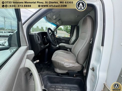 Used 2013 Chevrolet Express 3500 Extended image 9