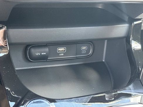 New 2026 Kia Seltos S FWD image 31