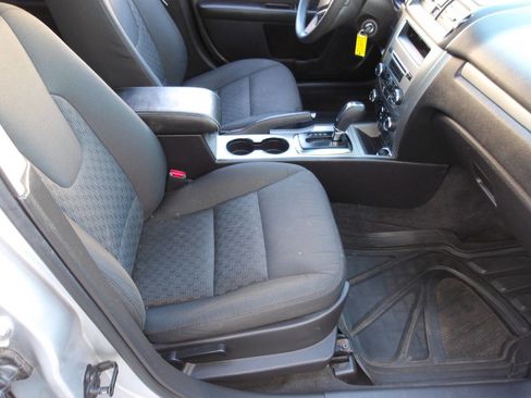 Used 2011 Ford Fusion SE w/ 202A Rapid Spec Order Code FWD image 7