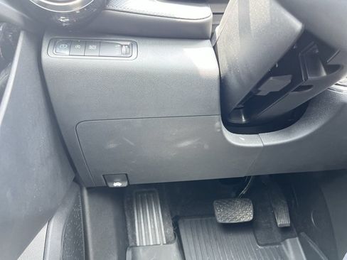 Used 2025 Chevrolet Equinox LT w/ Midnight Edition FWD image 18