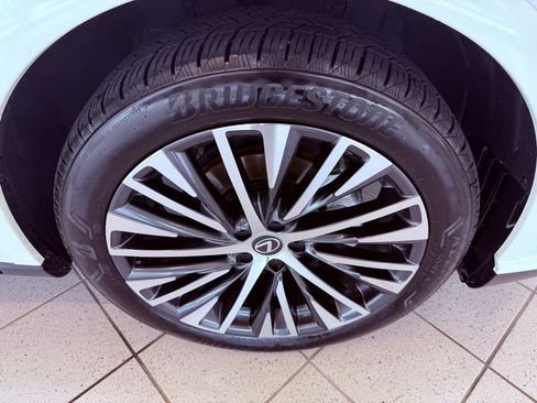 Certified 2024 Lexus RX 350 w/ Technology Package image 18