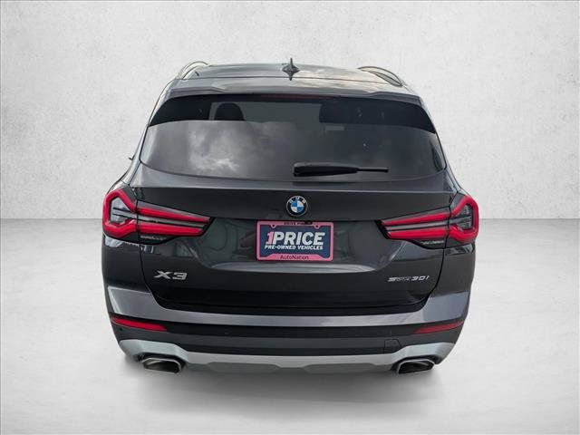 Used 2024 BMW X3 sDrive30i w/ Premium Package RWD image 6
