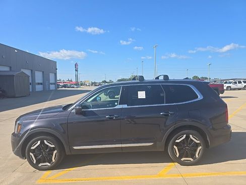 Used 2025 Kia Telluride S AWD/4WD image 8