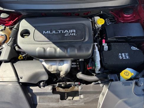 Used 2016 Jeep Cherokee Limited w/ Luxury Group image 9