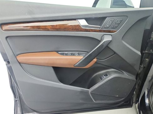 Used 2018 Audi Q5 2.0T Premium image 21