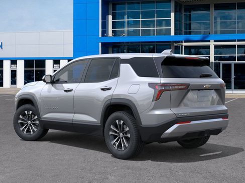 New 2026 Chevrolet Equinox LT FWD image 3