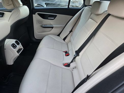 Used 2024 Mercedes-Benz C 300 4MATIC Sedan image 12