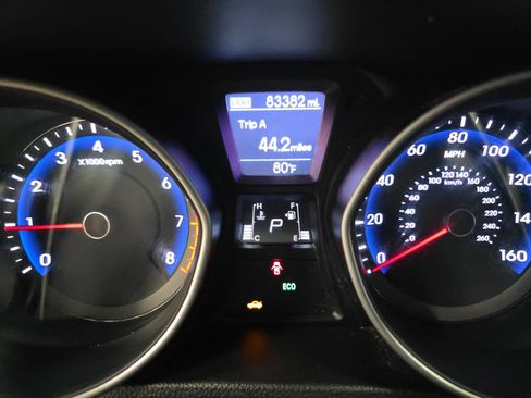 Used 2017 Hyundai Elantra GT image 13