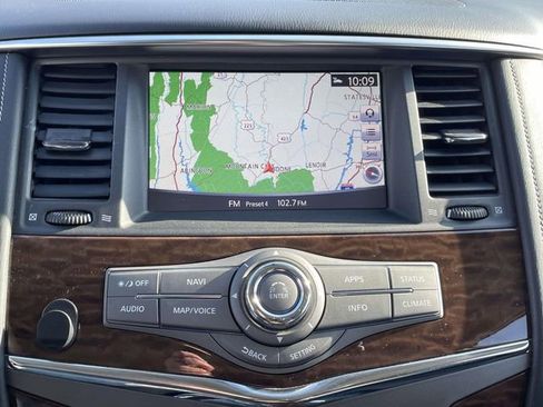 Used 2020 Nissan Armada SV image 21