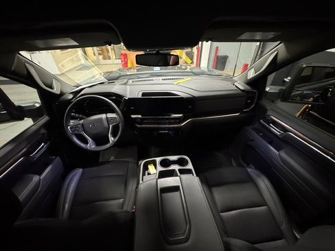 Used 2025 Chevrolet Silverado 2500 LT w/ Trail Boss Package image 15