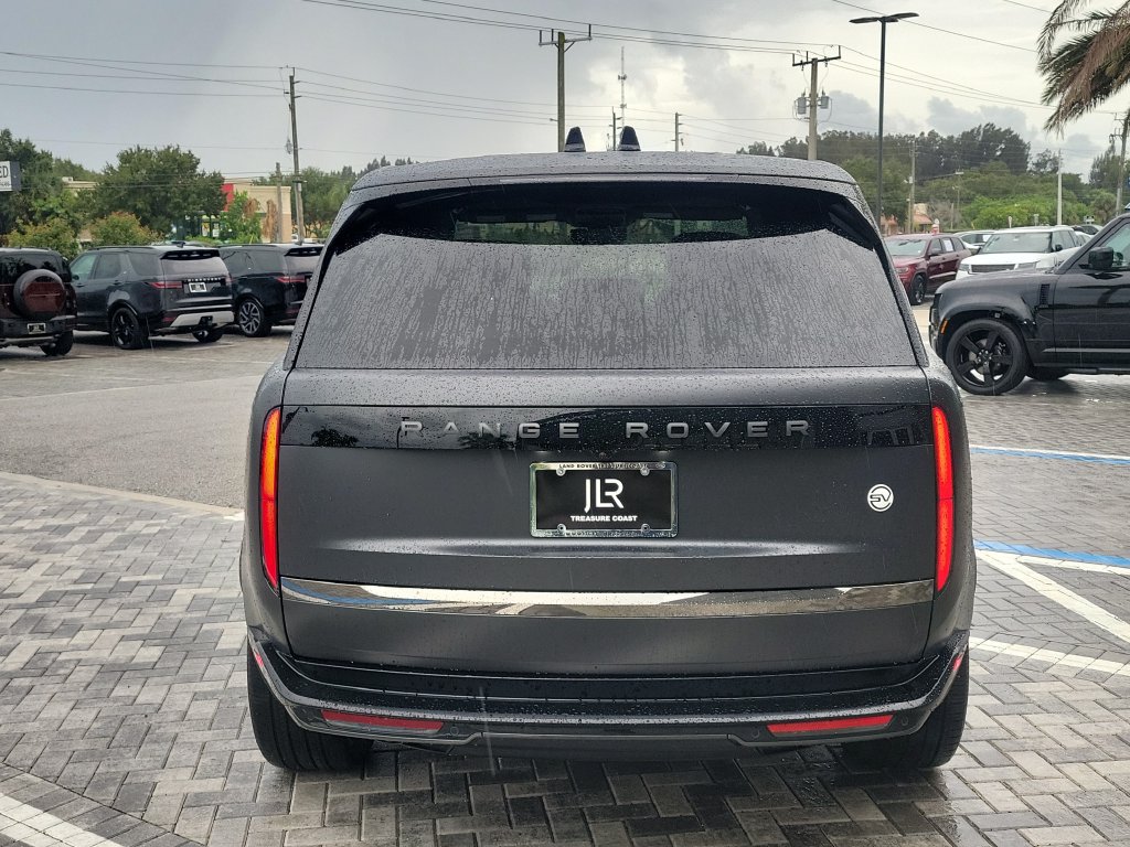 New 2026 Land Rover Range Rover SV AWD/4WD image 4