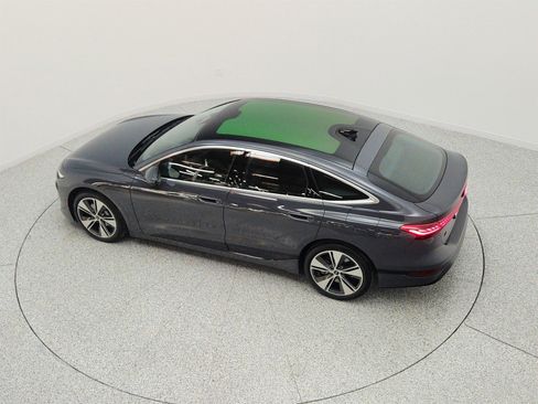 Used 2025 Audi A6 e-tron Premium Plus w/ Premium Plus RWD image 29