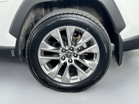 Used 2023 Toyota RAV4 Limited AWD/4WD image 32