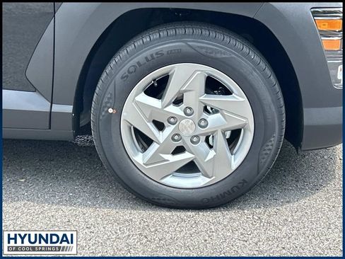 New 2027 Hyundai Kona SE FWD image 9