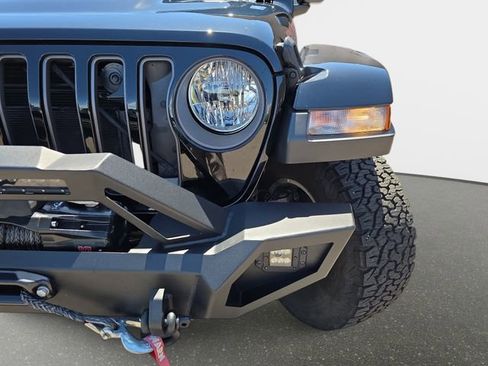 Used 2023 Jeep Wrangler Unlimited Rubicon w/ Xtreme 35 Tire Package AWD/4WD image 34