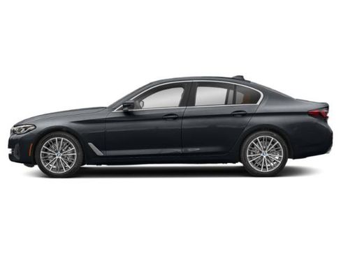 Certified 2023 BMW 530i xDrive w/ M Sport Package image 3