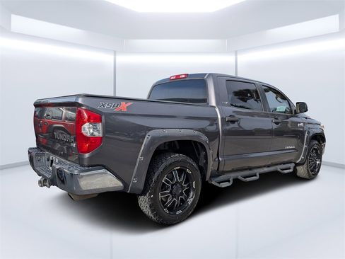 Used 2016 Toyota Tundra SR5 image 3