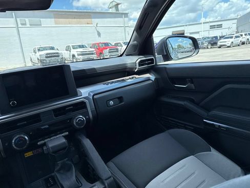 Used 2024 Toyota Tacoma TRD Off-Road AWD/4WD image 19