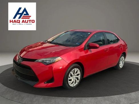 Used 2018 Toyota Corolla LE FWD image 1