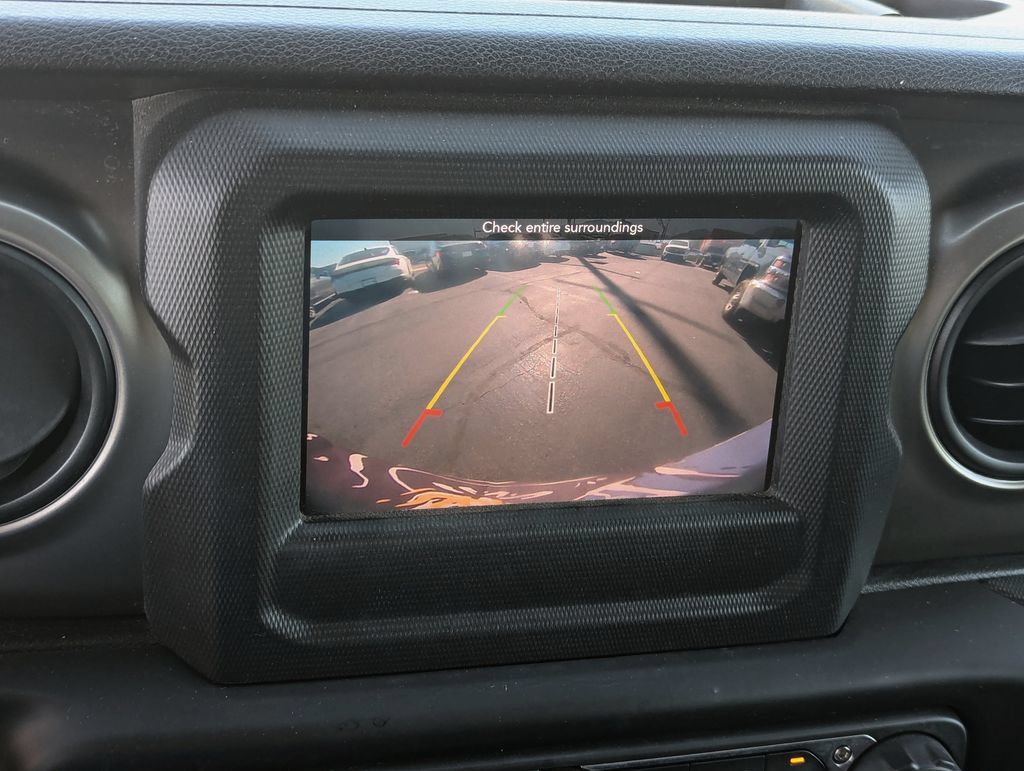 Used 2019 Jeep Wrangler Unlimited Sport S AWD/4WD image 18