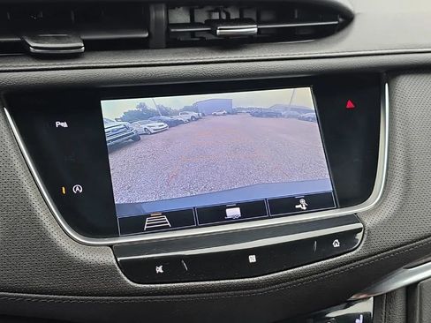 Used 2020 Cadillac XT5 Premium Luxury AWD/4WD image 27