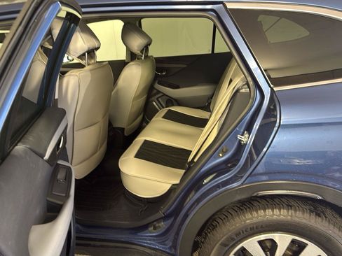 Used 2021 Subaru Outback Premium AWD/4WD image 12