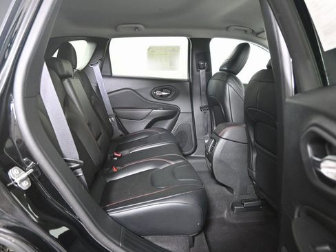 Used 2022 Jeep Cherokee Trailhawk w/ Sound & Nav Group image 15