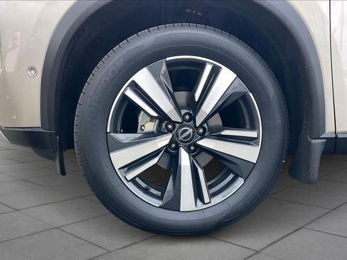 Used 2023 Nissan Rogue Platinum w/ Platinum Premium Package image 10