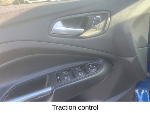 Used 2019 Ford Escape SE image 19