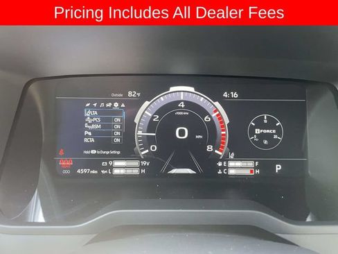 Used 2026 Toyota Tundra Limited AWD/4WD image 25