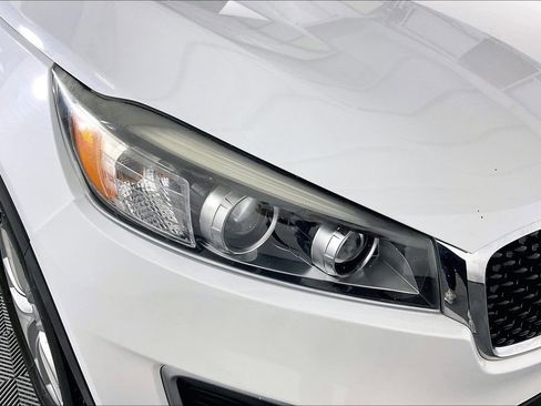 Used 2016 Kia Sorento FWD w/ LX Convenience Package image 38