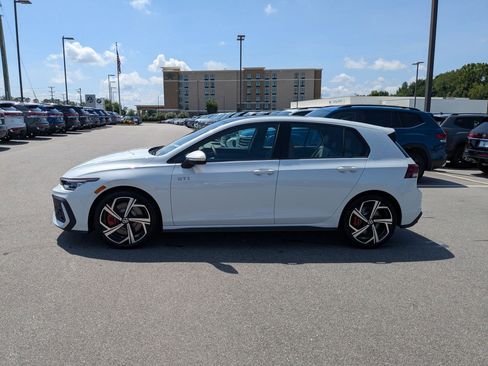 New 2025 Volkswagen GTI SE image 6