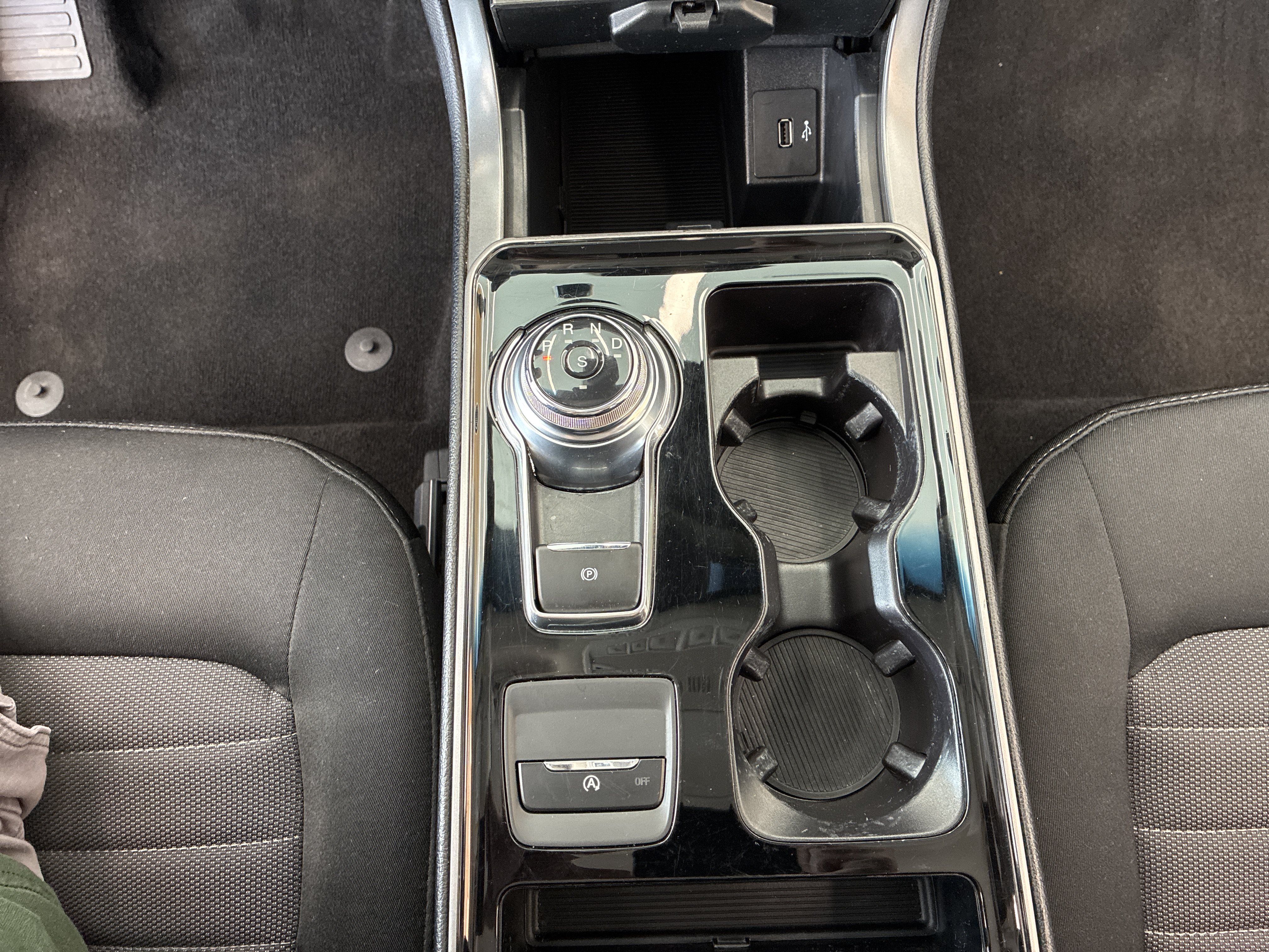 Used 2019 Ford Edge SE AWD/4WD image 23