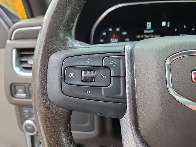 Used 2023 GMC Yukon SLT AWD/4WD image 7